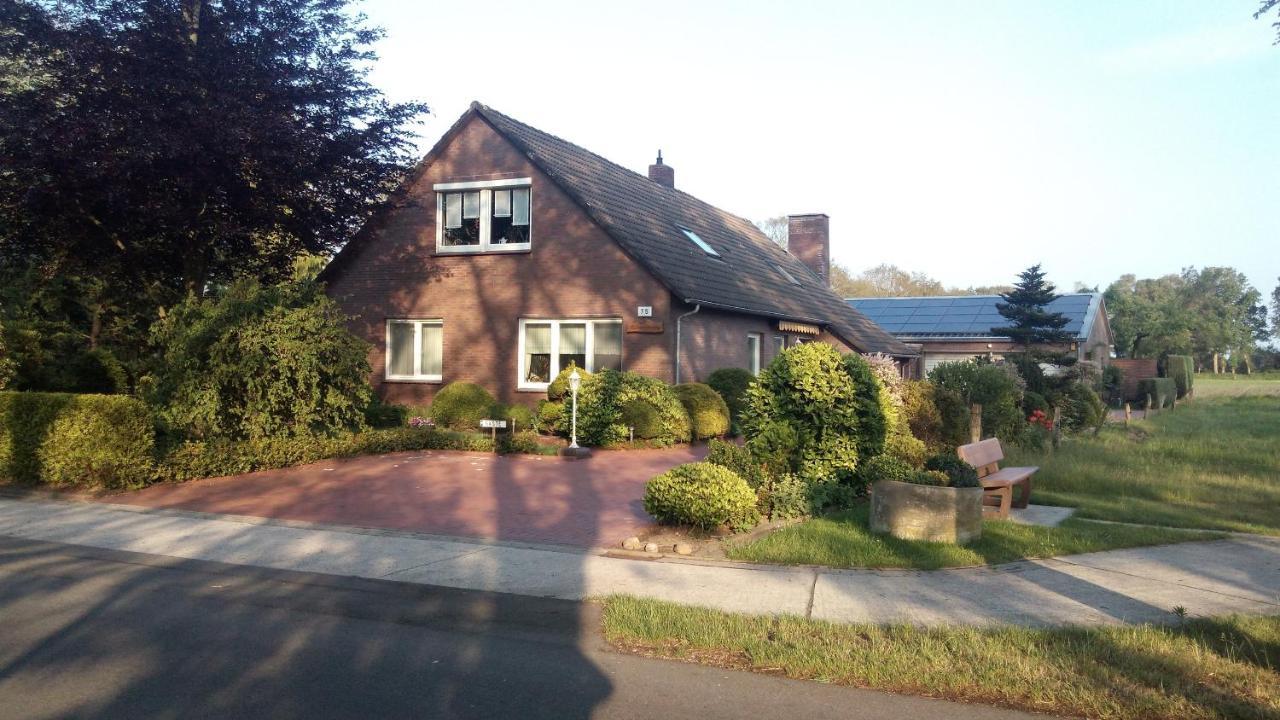 Fewo Trientje Uplengen Exterior photo